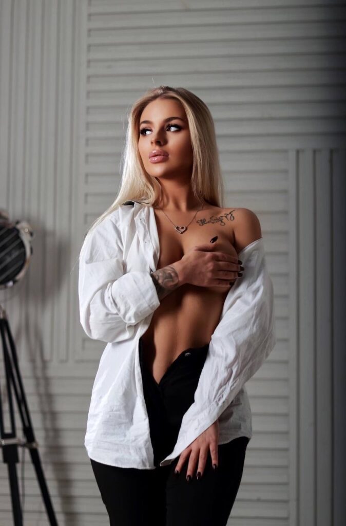 Девушка на час Тина Premium Models